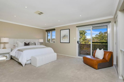 Entire Home In Park Central - Family-Friendly Getaway - Walk To Parks, Shops And Transport In Macarthur - Great Ocean Road Tourism 1