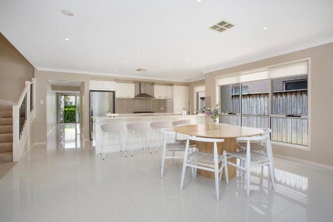Entire Home In Park Central - Family-Friendly Getaway - Walk To Parks, Shops And Transport In Macarthur - Great Ocean Road Tourism 3