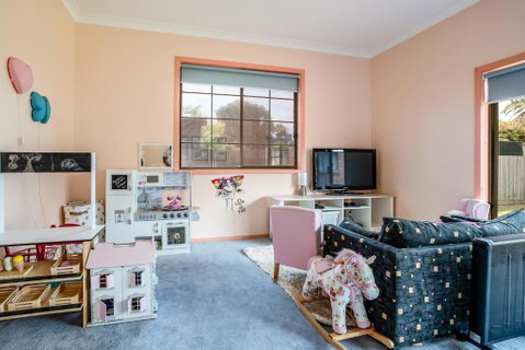 Family Beach House Near Barwon River & Beaches - Great Ocean Road Tourism 2