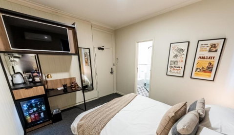 Eyre Hotel - Great Ocean Road Tourism 2