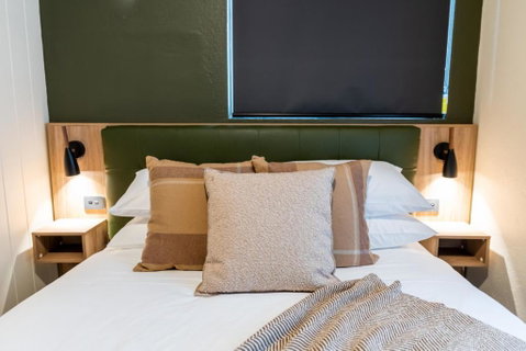 Eyre Hotel - Great Ocean Road Tourism 1
