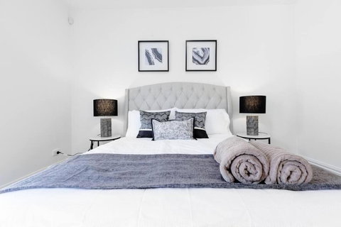 Family Oasis Walking Distance To Chadstone SC - Great Ocean Road Tourism 1