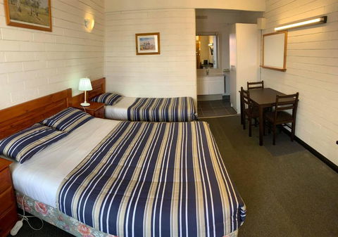 Finley Motel - Great Ocean Road Tourism 1