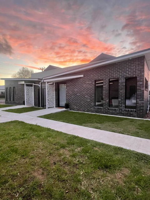 Four Square Short Stay Accommodation Railton - Great Ocean Road Tourism 0