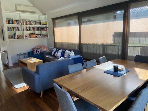 GALWAY COTTAGE - Great Ocean Road Tourism 3