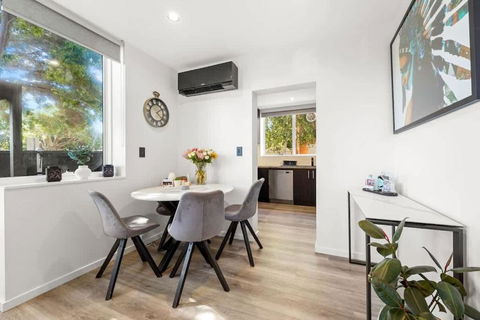 Gardenvale Prize With Private Courtyard Plus Parking - Great Ocean Road Tourism 4