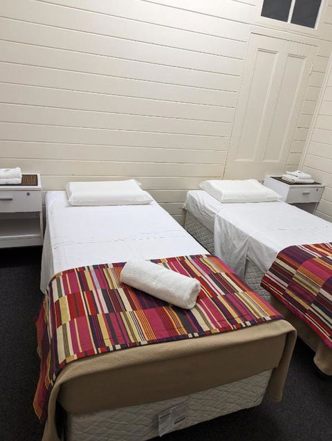 GRAND CENTRAL HOTEL PROSERPINE - Great Ocean Road Tourism 4