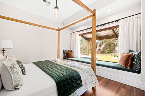 Grandview Accommodation - Hideaway Huts - Great Ocean Road Tourism 1