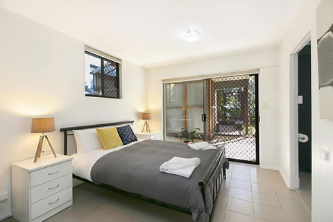 HideAway - Tweed Coast Holidays - Great Ocean Road Tourism 0