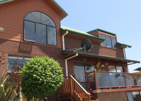 High On Penguin - Great Ocean Road Tourism 3