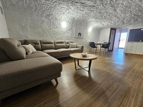 Holly Place - Great Ocean Road Tourism 0