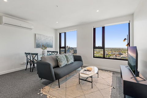 Inner City 2-Bed With Pool, BBQ & Gym - Great Ocean Road Tourism 0