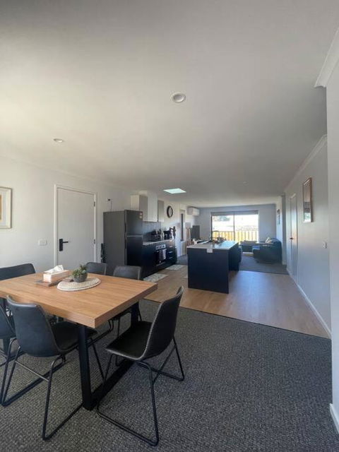 Home In Brighton - Great Ocean Road Tourism 0
