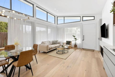 Iluka On The Avenue- 2 Bedroom, 2 Bathroom. New! 150m To Shops - Great Ocean Road Tourism 3