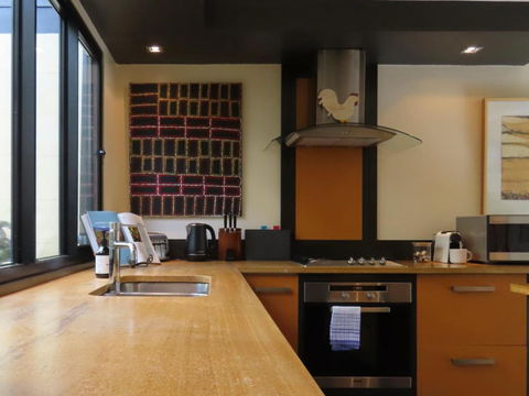 Inner City Executive Living - Great Ocean Road Tourism 3