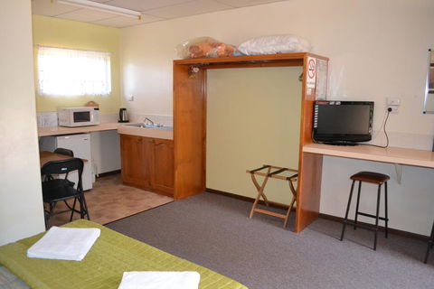 Affordable Gold City Motel - Great Ocean Road Tourism 3