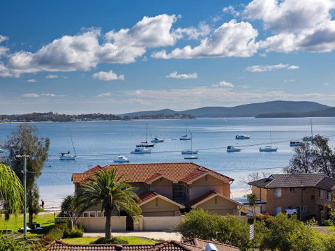 Aislinn' 3/273 Corrie Parade - Air Con, Water Views, BBQ - Great Ocean Road Tourism 0