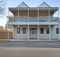 Albury Suites - Waterstreet - Great Ocean Road Tourism