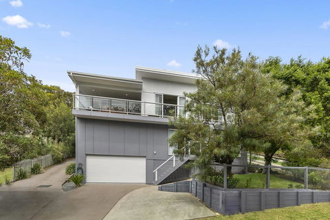 Amalfi - Great Ocean Road Tourism 0