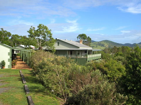 Amamoor Lodge - Great Ocean Road Tourism 0
