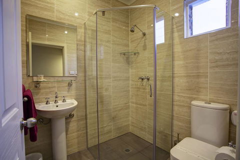 Amaroo Motel - Great Ocean Road Tourism 3