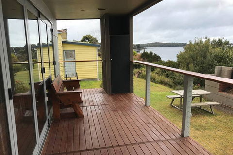 Amazing Ansons Bay Absolute Waterfront Beach House - Great Ocean Road Tourism 1