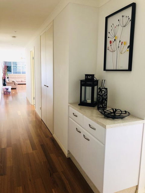 Amazing Apartment Ocean Views And Hot Tub On Balcony - Coolangatta - Great Ocean Road Tourism 3