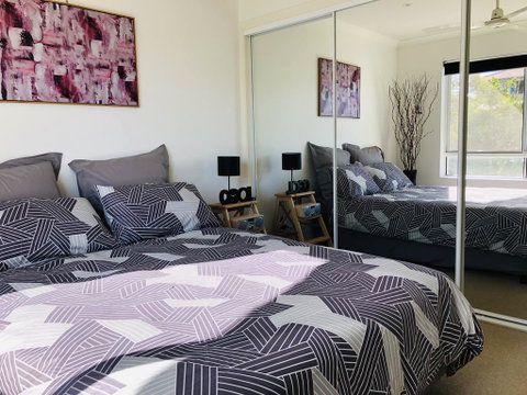 Amazing Apartment Ocean Views And Hot Tub On Balcony - Coolangatta - Great Ocean Road Tourism 1