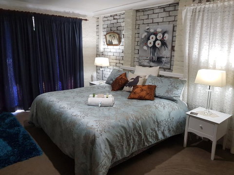 Amore Casa Tenterfield - Great Ocean Road Tourism 3