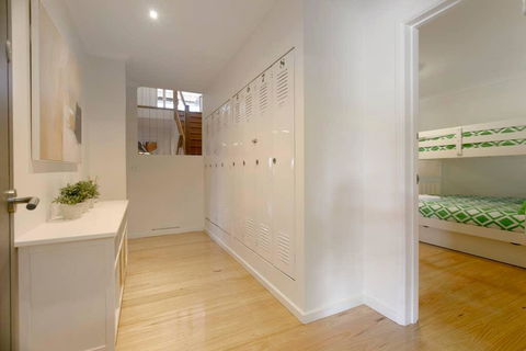 Anchor Beachfront Retreat - Great Ocean Road Tourism 1