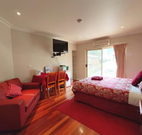 Angela's Beach Stays - Great Ocean Road Tourism
