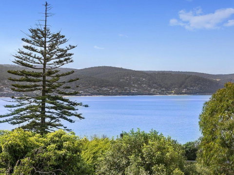 APARTMENT 29 PACIFIC APARTMENTS - Grand Escape With Ocean Views - Great Ocean Road Tourism 0