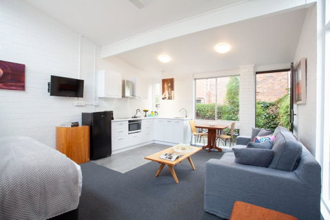 Apartments On Elsmere - Great Ocean Road Tourism 3