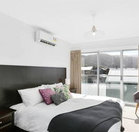 APOLLO 13 STUDIO - free wifi opposite beach - Great Ocean Road Tourism