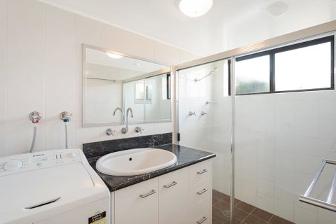 Apollo Unit 25 - Great Ocean Road Tourism 1