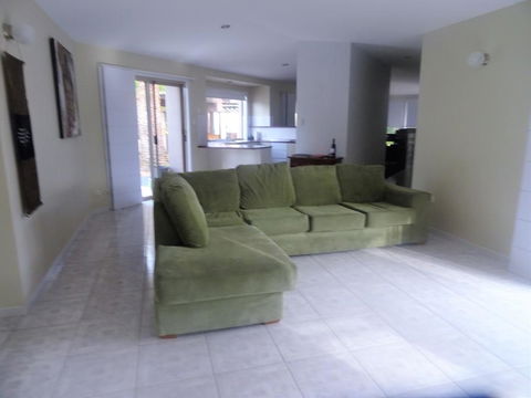 Apurla Hervey Bay - Located At The Point - Great Ocean Road Tourism 1