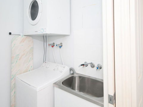 Aquarius Apartment 4 - Great Ocean Road Tourism 1