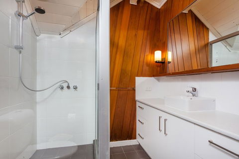 Aquarius Backpackers Resort - Great Ocean Road Tourism 1
