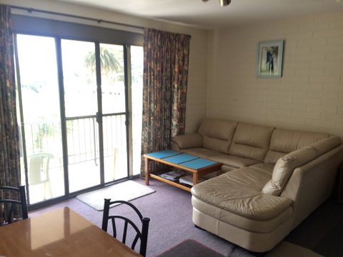Aquarius Holiday Apartments - Great Ocean Road Tourism 2
