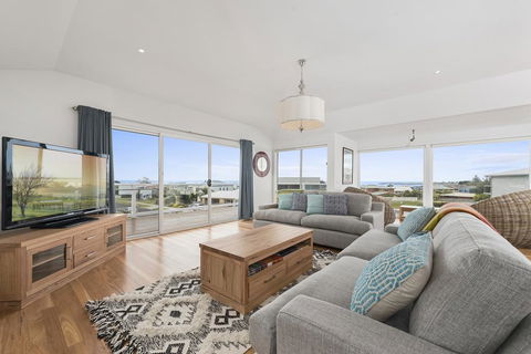 Art House - Great Ocean Road Tourism 3