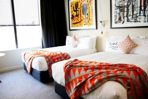 Art Series - The Larwill Studio - Great Ocean Road Tourism 1