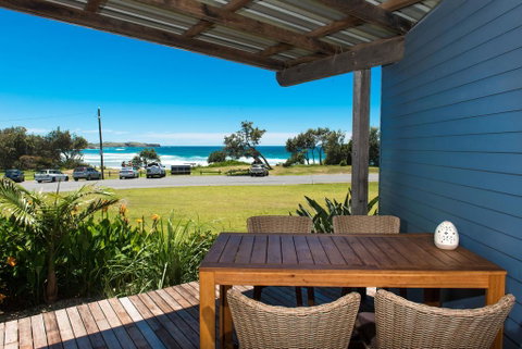 ArtHOUSE Beachfront Accommodation - Great Ocean Road Tourism 0
