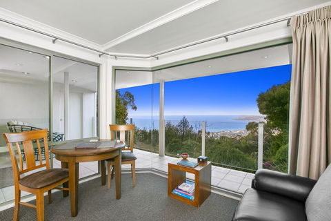 Arthurs Views - Great Ocean Road Tourism 2