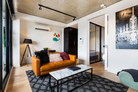 Artsy Apartment CBD City Views And Balcony - Great Ocean Road Tourism 0