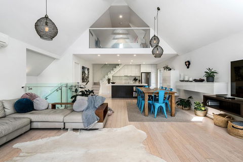 Arya Holiday House Byron Bay - Great Ocean Road Tourism 1
