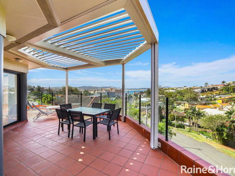 Ash Sienna - 2/49 Ash Street, Terrigal - Great Ocean Road Tourism 1