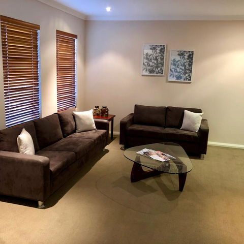 Ashington Gardens - Great Ocean Road Tourism 3