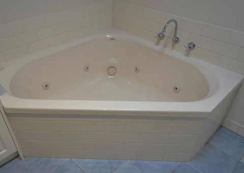 Ashmont Motel And Apartments - Great Ocean Road Tourism 3