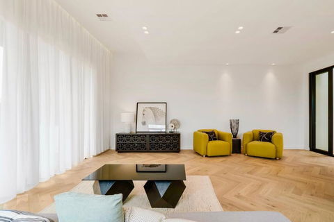Luxurious Getaway For Big Groups - Great Ocean Road Tourism 0