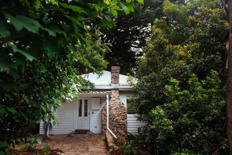 Luxury Treetop Escape With A Garden Glasshouse - Great Ocean Road Tourism 3